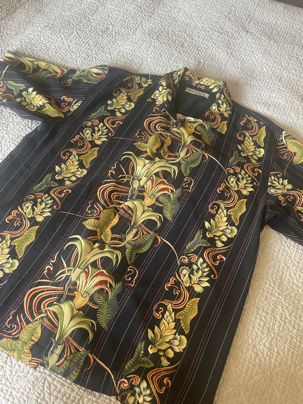 Tommy Bahama Black silk Hawaiian Floral-Striped Button Down Shirt size large